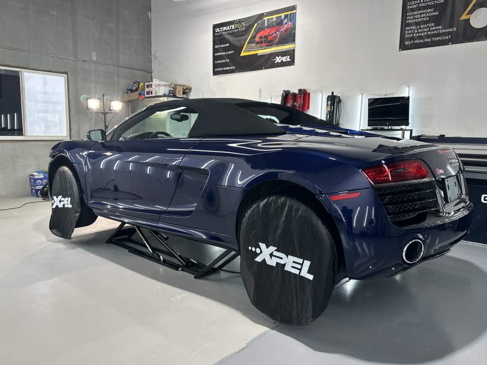 AUDI R8