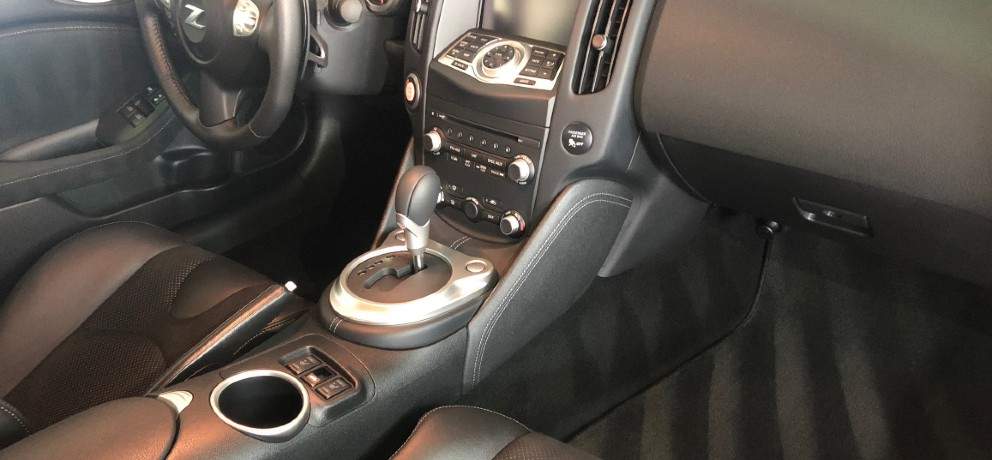 Clean dash in car